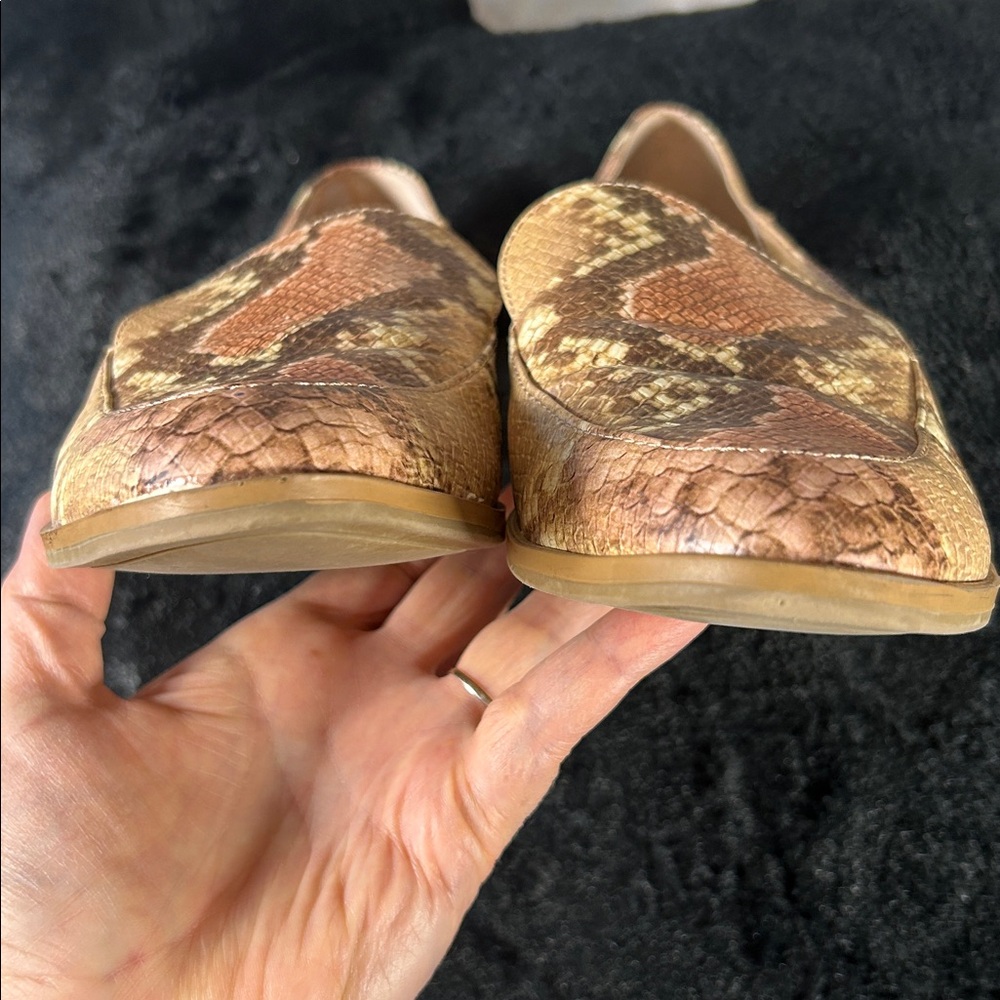 Dolce Vita Snakeskin-Print Slip-On Loafers — Tan & Brown size 8.5 - Picture 7 of 8